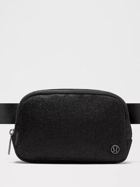 Lululemon Everywhere Belt with metallic accents